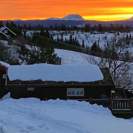 Cabin With Great View Of The Mountains At Lehovd. Сasa de vacaciones