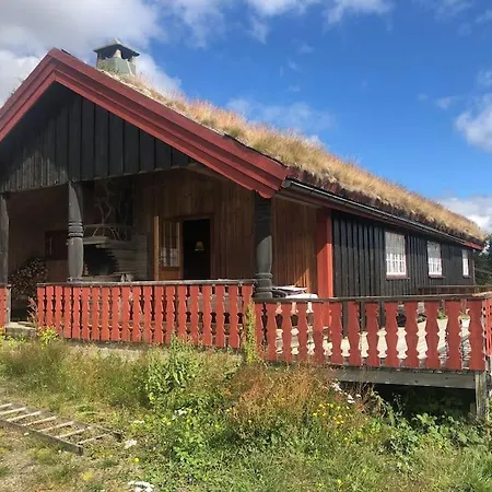 Сasa de vacaciones Cabin With Great View Of The Mountains At Lehovd.
