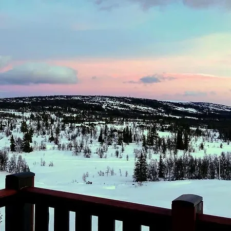 Cabin With Great View Of The Mountains At Lehovd. Сasa de vacaciones *